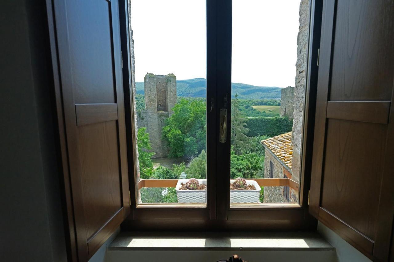 Rooms And Wine Al Castello Monteriggioni Eksteriør billede