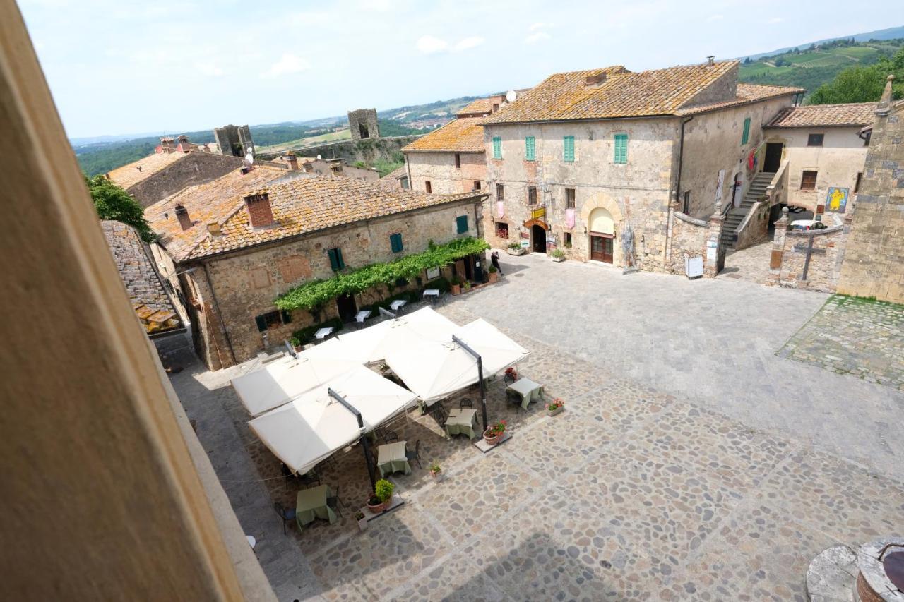 Rooms And Wine Al Castello Monteriggioni Eksteriør billede