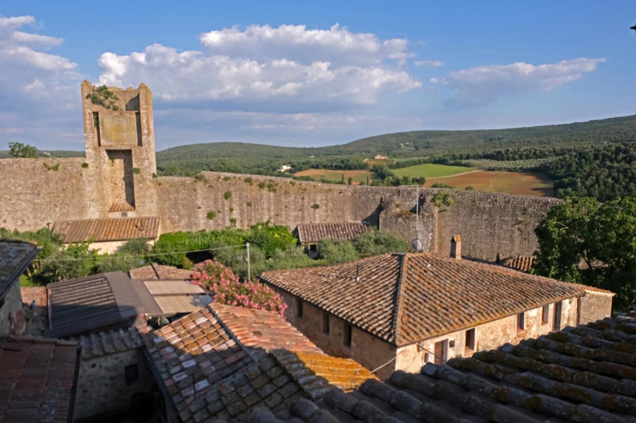 Rooms And Wine Al Castello Monteriggioni Eksteriør billede