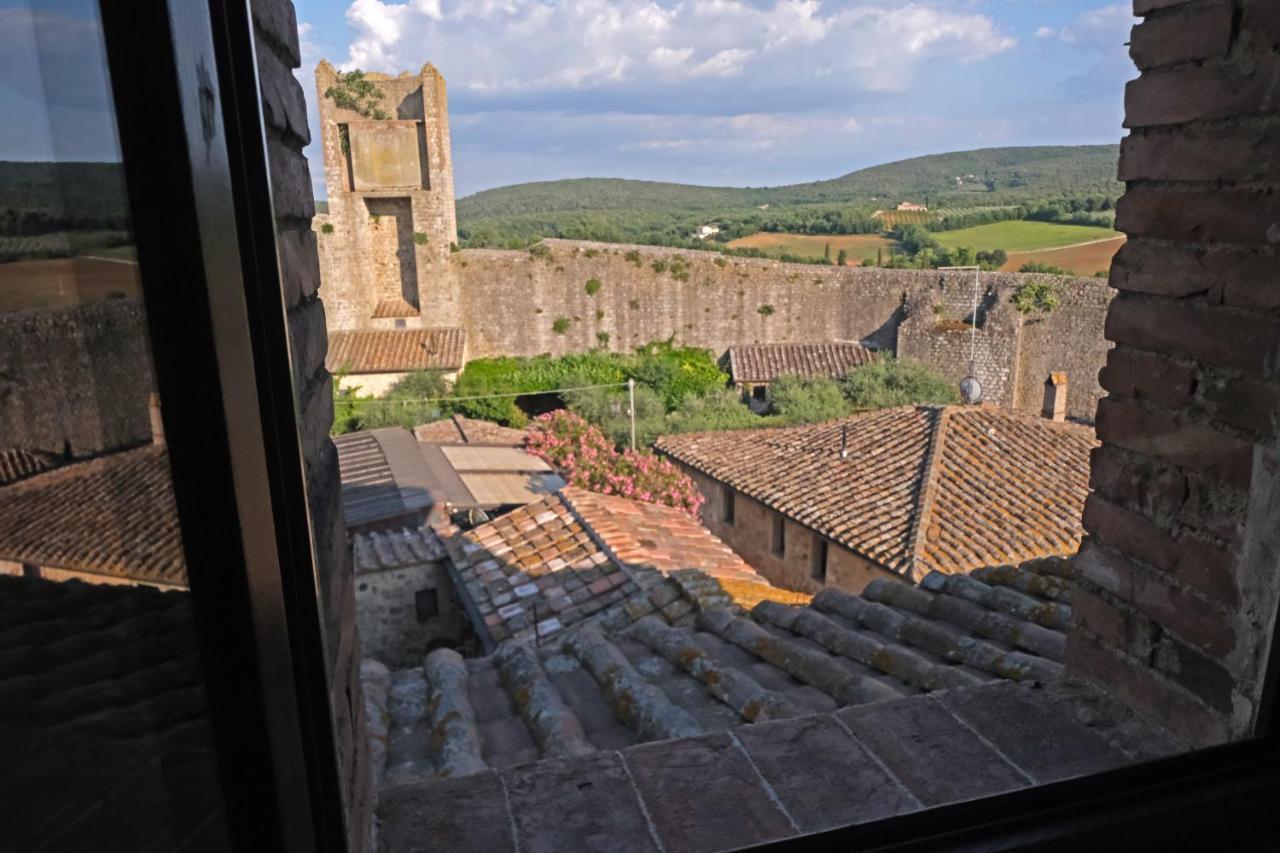 Rooms And Wine Al Castello Monteriggioni Eksteriør billede