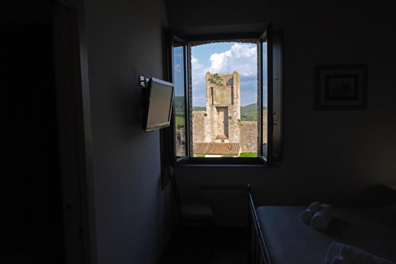 Rooms And Wine Al Castello Monteriggioni Eksteriør billede