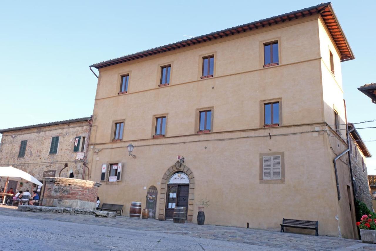 Rooms And Wine Al Castello Monteriggioni Eksteriør billede