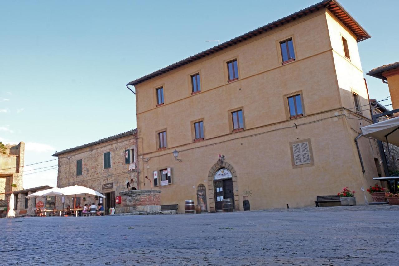 Rooms And Wine Al Castello Monteriggioni Eksteriør billede