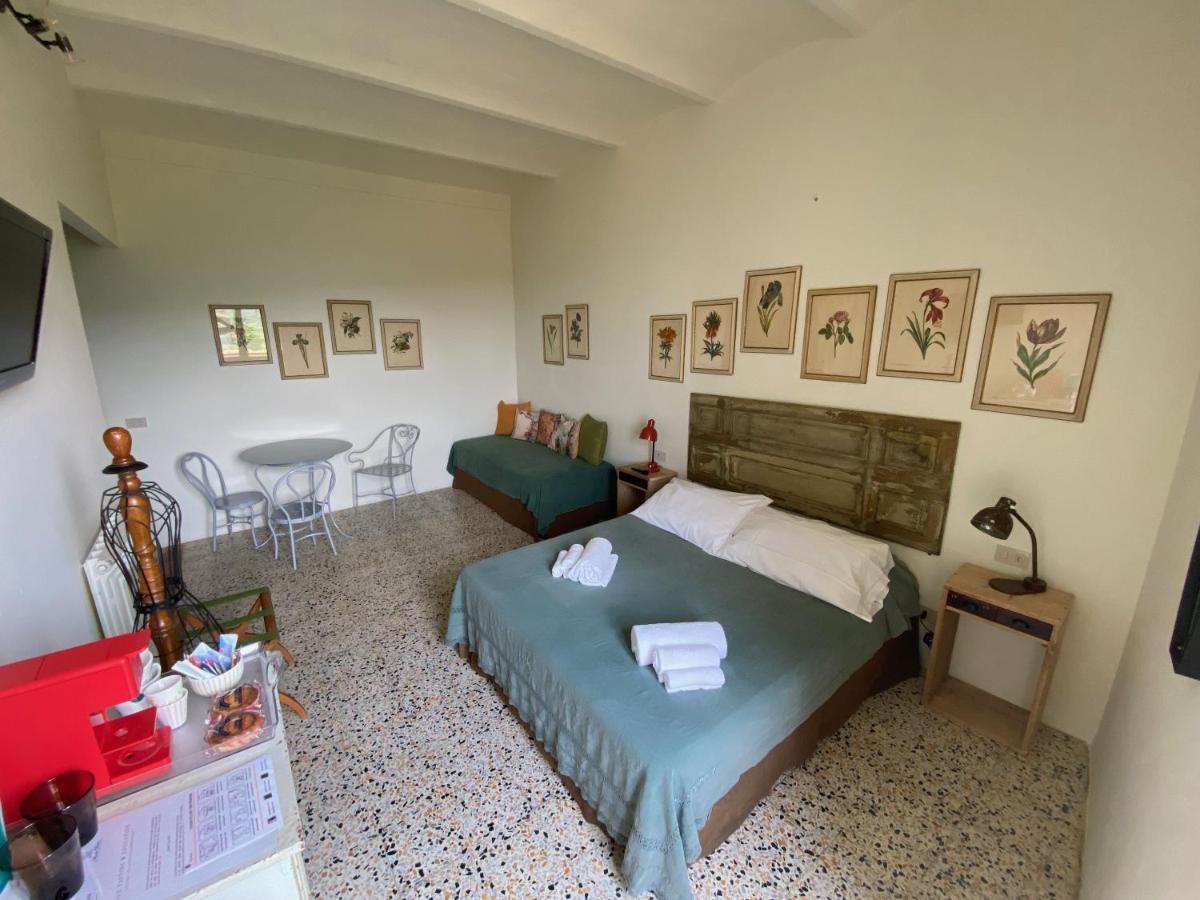 Rooms And Wine Al Castello Monteriggioni Eksteriør billede