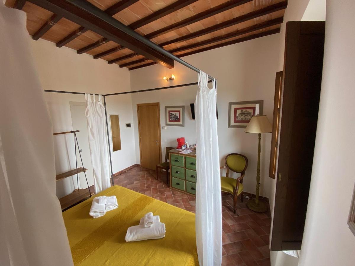Rooms And Wine Al Castello Monteriggioni Eksteriør billede
