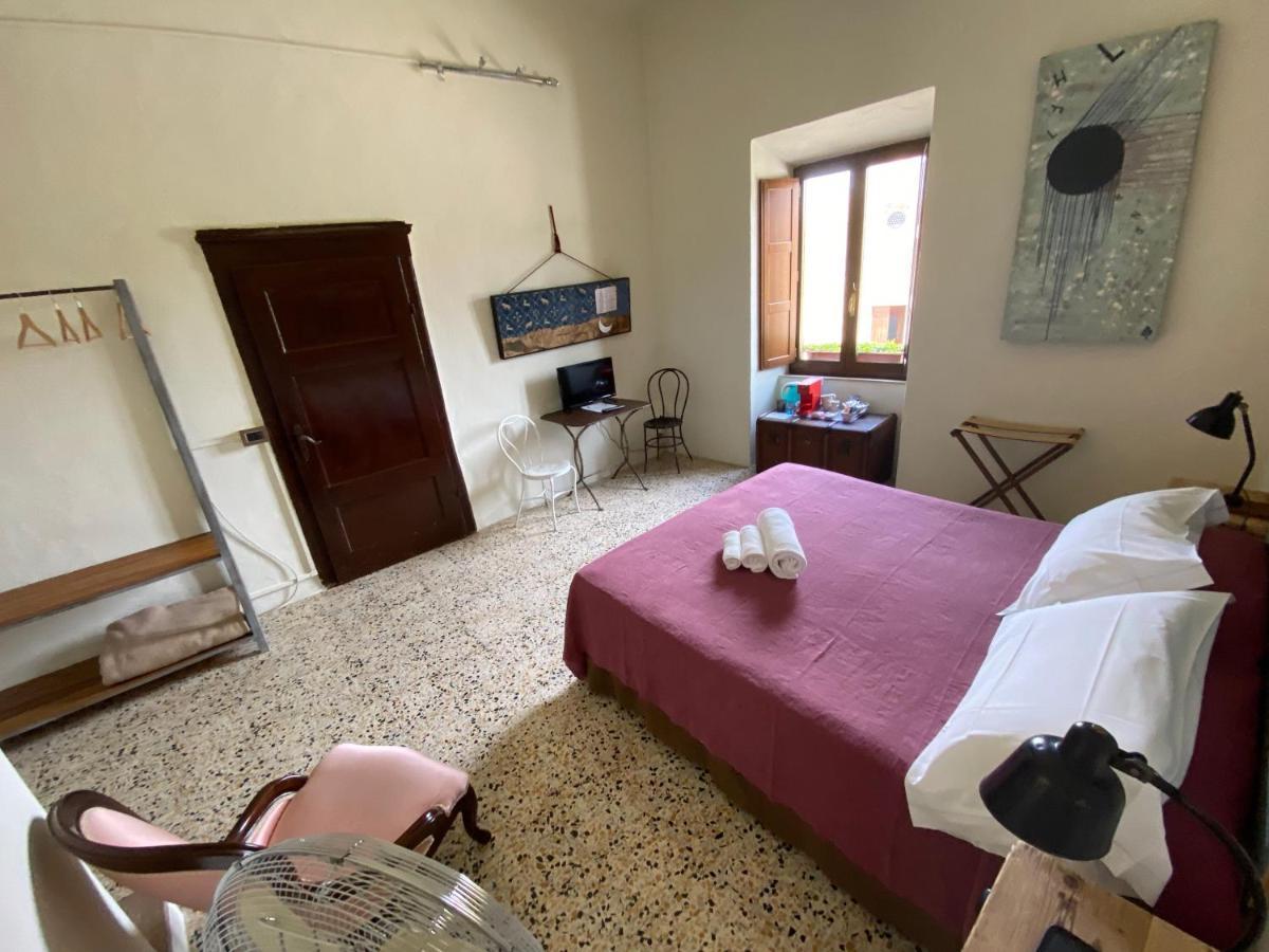 Rooms And Wine Al Castello Monteriggioni Eksteriør billede
