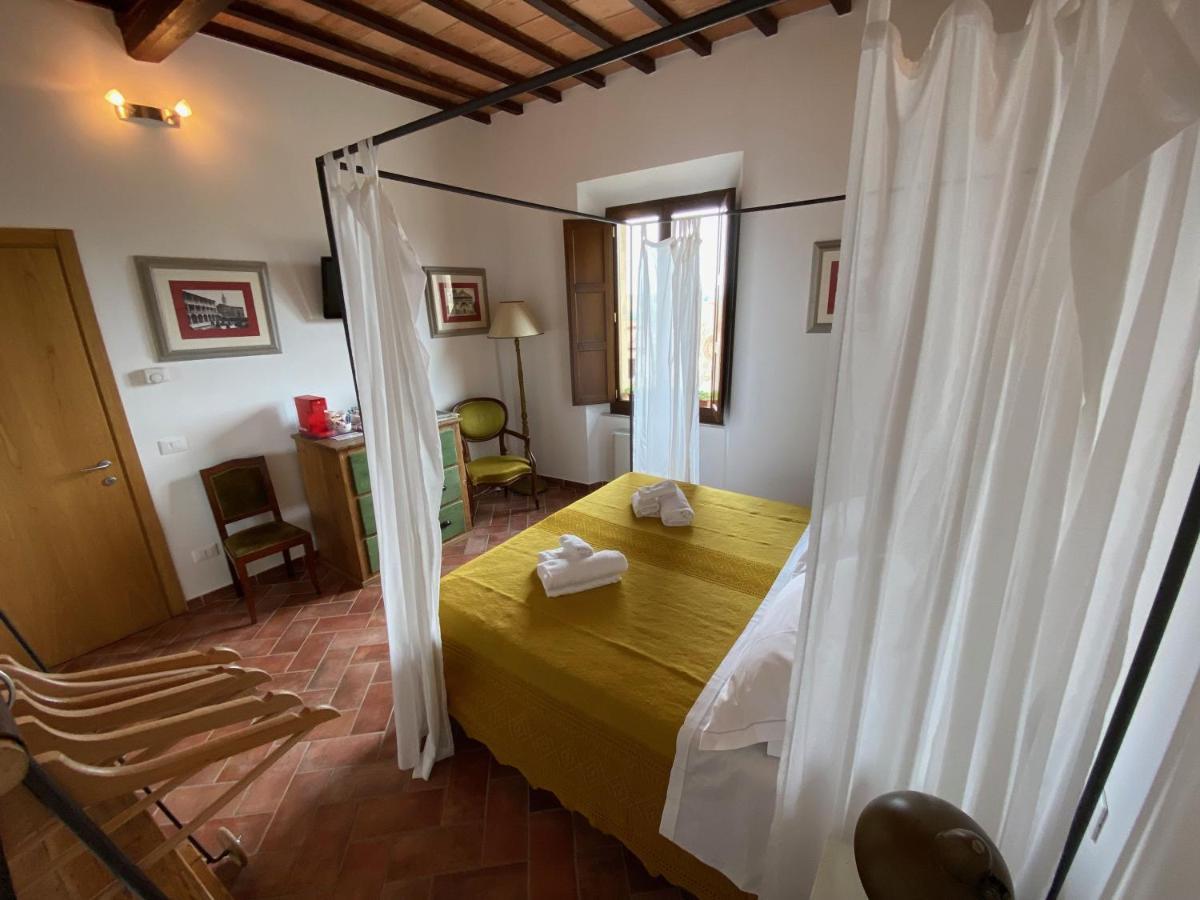 Rooms And Wine Al Castello Monteriggioni Eksteriør billede