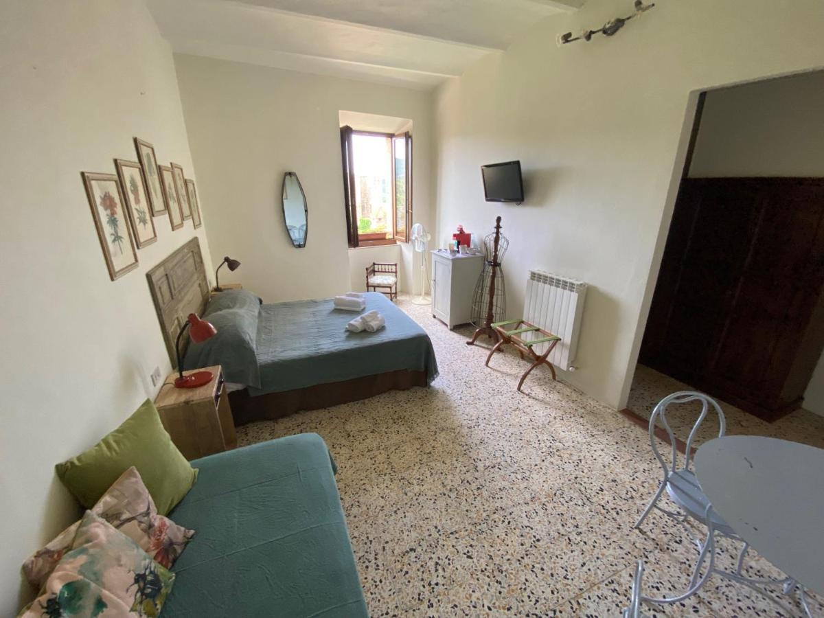 Rooms And Wine Al Castello Monteriggioni Eksteriør billede