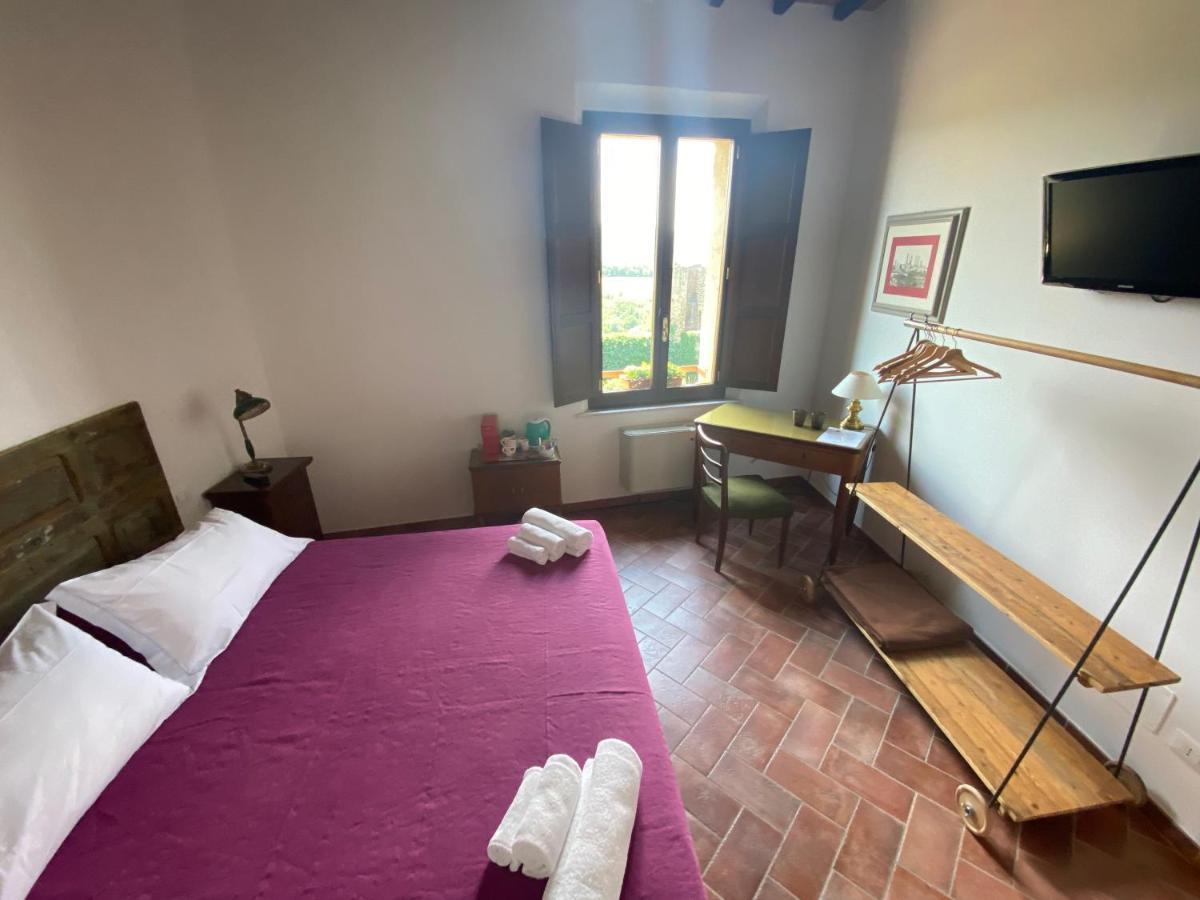 Rooms And Wine Al Castello Monteriggioni Eksteriør billede