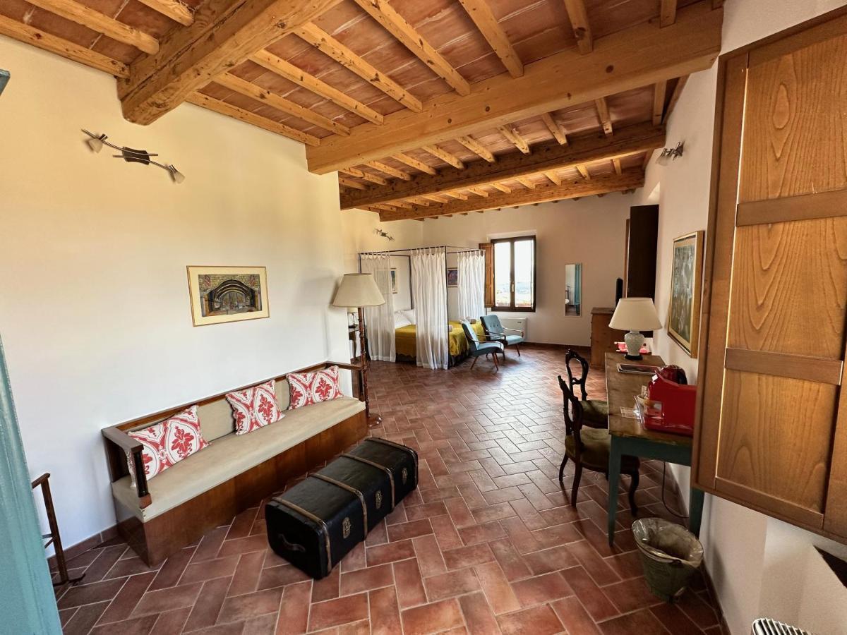 Rooms And Wine Al Castello Monteriggioni Eksteriør billede